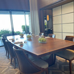 シルー - 奥に個室有り