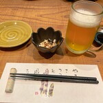 鶏匠舞 佐平 - お通し＆生ビール