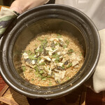 賛否両論 - 稚鮎と大葉と生姜の土鍋ごはん