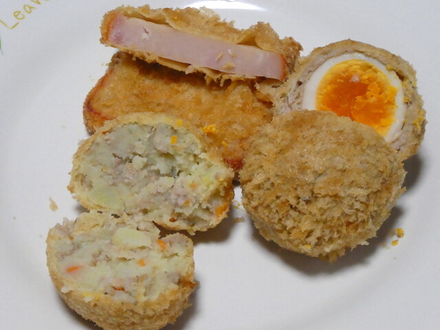 亀山精肉店 - 不動の沢（コロッケ）の写真