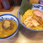秋葉原つけ麺 油そば 楽 - 「濃厚鶏魚介つけ麺（中盛り＝３００ｇ）」　　７５０円