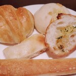 鎌倉パスタ - パン食べ放題363円（税込）