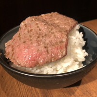和牛とタン 焼肉 とみ 新橋本店 - 