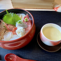 すし大 - 海鮮丼に茶碗蒸し