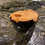 にぎり鮨 一五〇 - ウニ　通常は1人一貫ですが、この日は制限ナシ