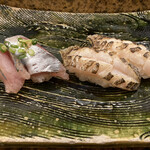 にぎり鮨 一五〇 - 炙り太刀魚　鯵　太刀魚が今日一番の美味しさ‼︎