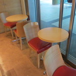 ジュノエスク ベーグル カフェ - 店内