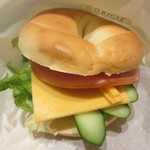 ジュノエスク ベーグル カフェ - ハムチーズ野菜サンド