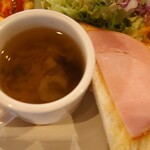 呉cafe - スープ、ハムトースト