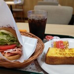 モスバーガー - セット全景