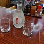 丸千葉 - 貝盛りがあるなら、やっぱり菊正宗でしょ。