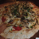Pizzeria&Bar 次男房 - たっぷりキノコのピザ850円