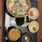 北の味紀行と地酒 北海道 - 北の漁師の海鮮丼　1,200円