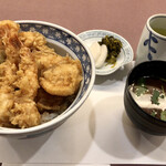 天ぷら新宿つな八 - 昼天丼