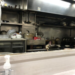 キッチン岡田 - 厨房　店長後ろ姿