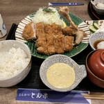 Tonkatsutombei - ＊ 大山･特大チキンかつ定食　1,380円 ＋ 特製タルタルソース　150円