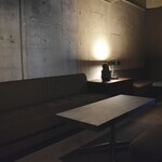 CASUAL WINE & ITALIAN BAR FUKUOKA - 落ち着いた雰囲気の個室ソファ席