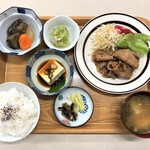 ななっこ - おまかせ定食　豚生姜焼き