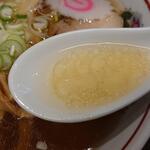 Ramemmattari - 豚骨ベースの分厚いスープ