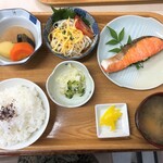 ななっこ - おまかせ定食　塩鮭