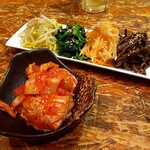 かんのや - ナムルとキムチ