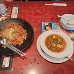 天府 - 単品麻婆豆腐とお二人様用海鮮コースの香港風お刺身サラダ