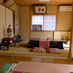 シーズンカフェ 茶の間 - 店内