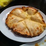 ダバ インディア - チーズクルチャ（740円）