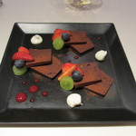 ブラッスリー エディブル - ベルギーチョコレートのテリーヌ　アマレットクリーム添え