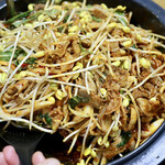 釜山 - エゴマと豆もやしのチゲ鍋