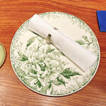 ラ・フォルム ド エテルニテ - ウェルカムプレートとカトラリー