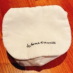 ラ・フォルム ド エテルニテ - パンは、布製の保温バッグに入っています(*^^*)