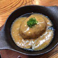 広島旨い物処 稲茶 - 小鰯ハンバーグ鐵板燒き。