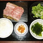 Yakiniku Tomoshibi - 