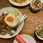 恵比寿 ガパオ食堂 - 