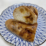 ベーカリー燈 - 塩キャラメルフランス ¥220