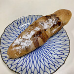 ベーカリー燈 - 塩キャラメルフランス ¥220