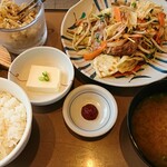 やよい軒 - 大豆ミートの野菜炒め定食　730円