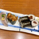 寿司 魚がし日本一 - イワシ、アサリ軍艦、鉄砲巻