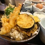 麺酒房 文楽 - このボリュームで小です（笑）