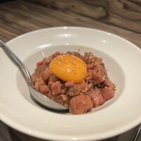 焼肉 ジャンボ はなれ - ユッケ風ローストビーフ