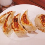 順順餃子酒場 - 焼き餃子280円