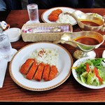オーキッド倶楽部 - 三元豚のボリュームロースカツカレーセット