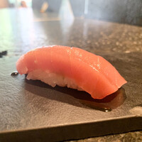 KINKA sushi bar izakaya 渋谷 - プレゼント中トロ