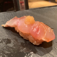 築地青空三代目 大名古屋ビルヂング店 - イサキ
                    ◆ おまかせ握り9種「三代目 」　¥4,400