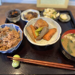 カ笑ル食堂 - 煮物定食