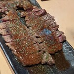 肉魚酒場 肉浜 - これがまだおいしかった。