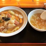 Umai shho - 中華飯のスープも美味！