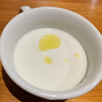 シャンパン食堂 - オニオンスープ、まあ普通