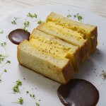 ふんわりタマゴとタルタルソース 特製タマゴサンド